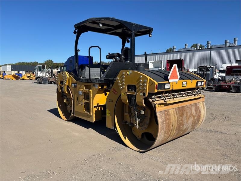 CAT CB-13 Double Drum Roller Valjci sa duplim bubnjem