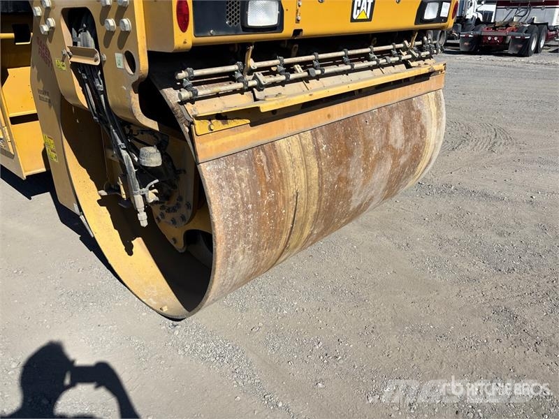 CAT CB-13 Double Drum Roller Valjci sa duplim bubnjem
