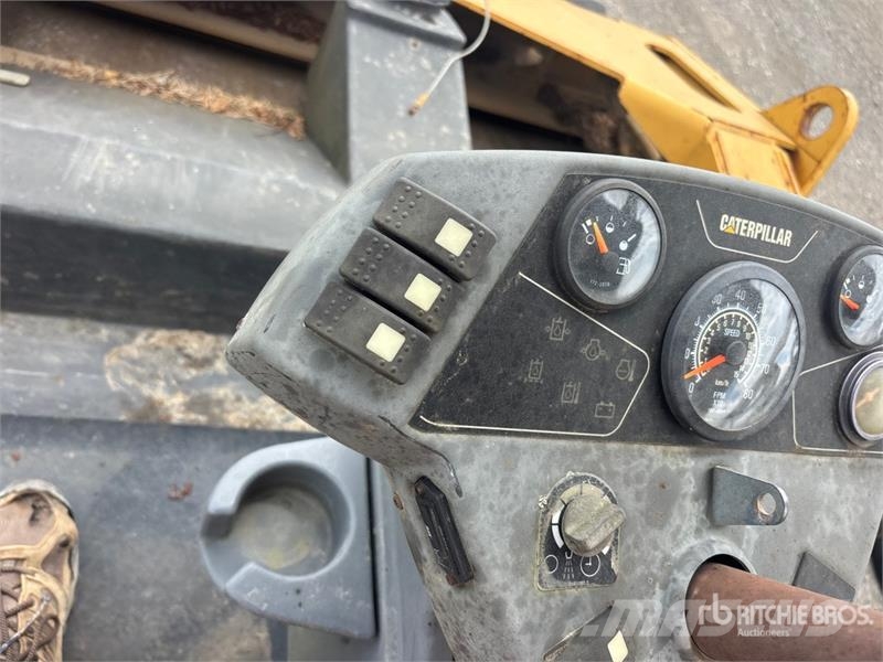 CAT CB-534D Double Drum Roller Rodillos de doble tambor