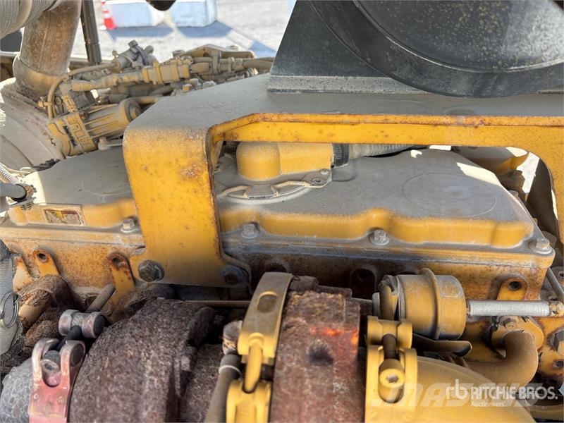 CAT CS56B Smooth Drum Compactor Valjci sa jednim bubnjem