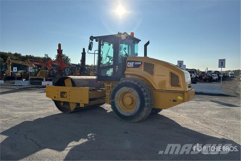 CAT CS56B Smooth Drum Compactor Valjci sa jednim bubnjem