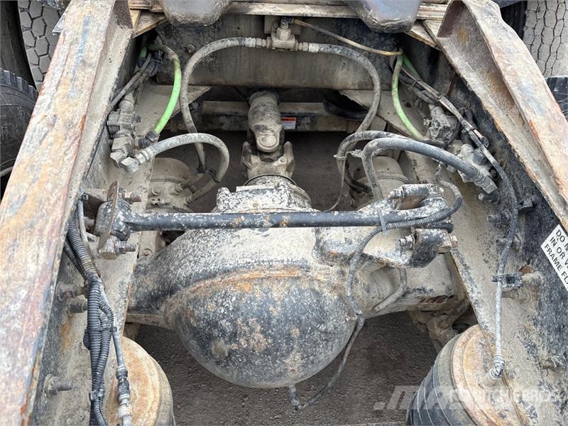 CAT CT660L Vilcēji