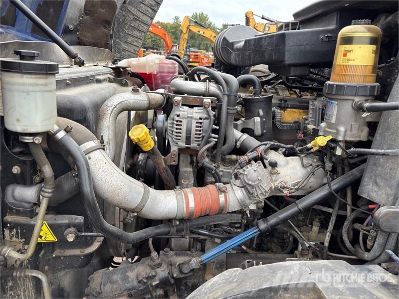 CAT CT660L Vilcēji
