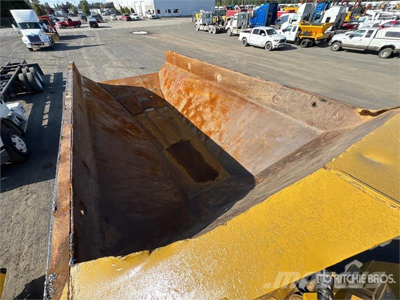 CAT D250E Series II Articulated Dump Truck Dumper - Knickgelenk