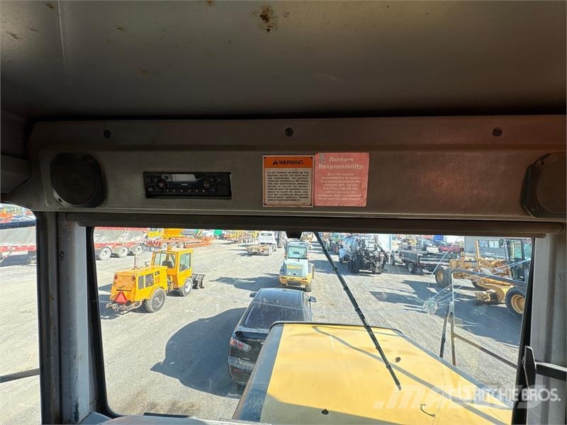 CAT D250E Series II Articulated Dump Truck Dumper - Knickgelenk