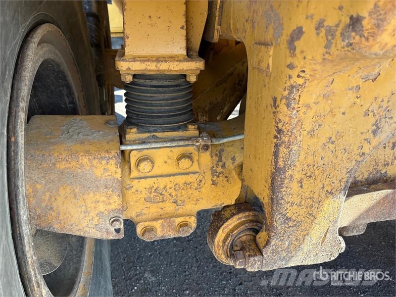 CAT D250E Series II Articulated Dump Truck Dumper - Knickgelenk