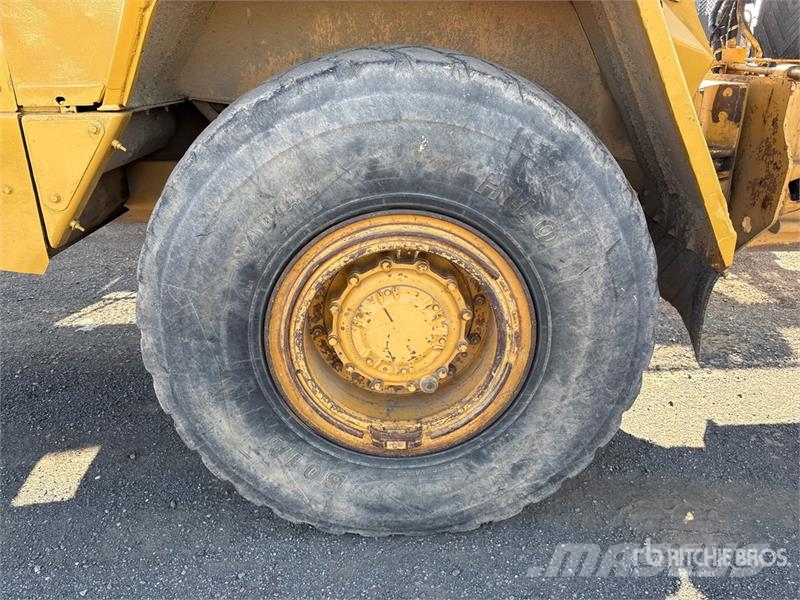 CAT D250E Series II Articulated Dump Truck Dumper - Knickgelenk
