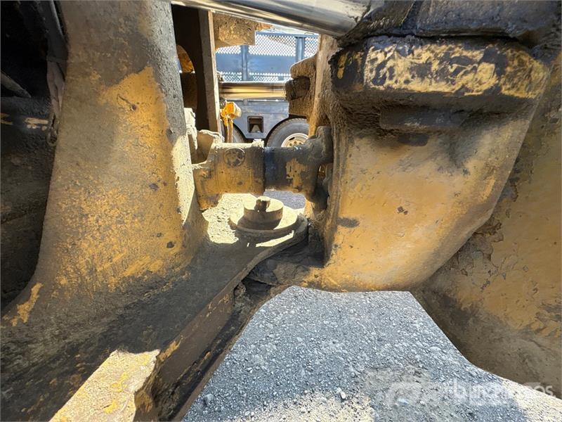 CAT D250E Series II Articulated Dump Truck Dumper - Knickgelenk