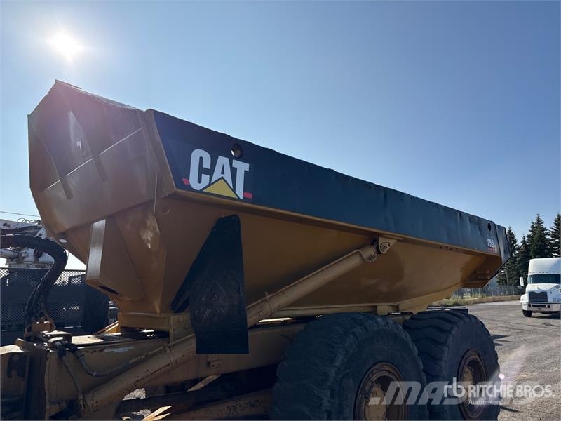 CAT D250E Series II Articulated Dump Truck Dumper - Knickgelenk