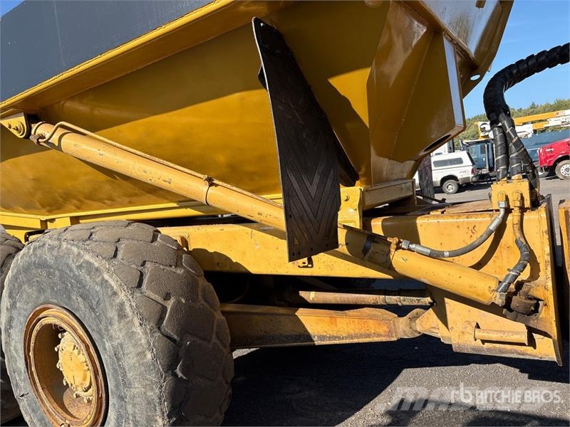 CAT D250E Series II Articulated Dump Truck Dumper - Knickgelenk