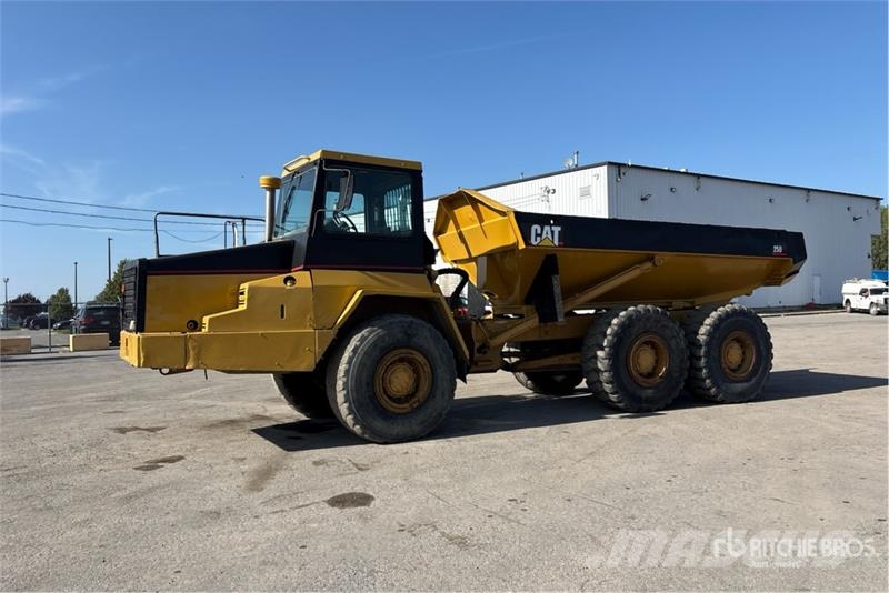CAT D250E Series II Articulated Dump Truck Dumper - Knickgelenk