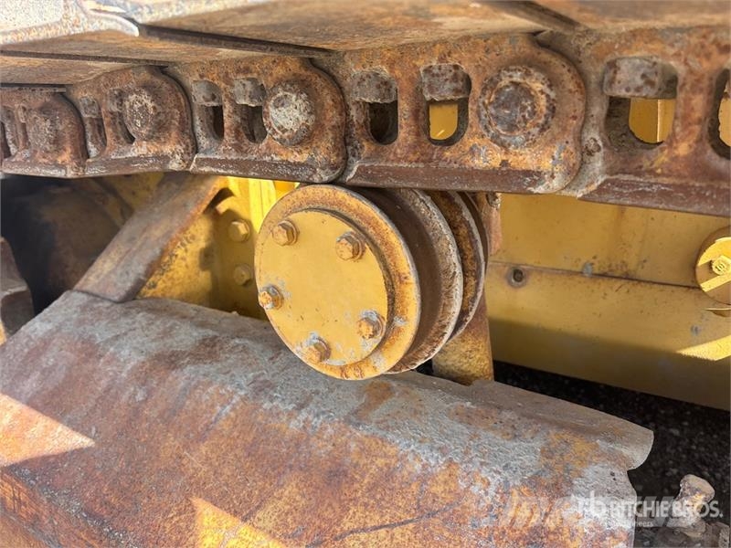 CAT D3B Crawler Dozer Buldožeri guseničari