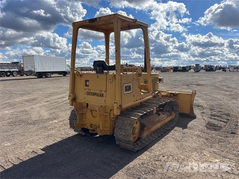 CAT D3B Crawler Dozer Buldožeri guseničari