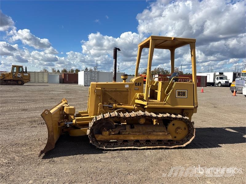 CAT D3B Crawler Dozer Buldožeri guseničari