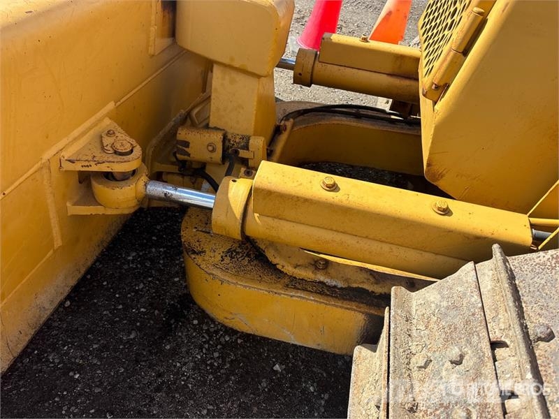 CAT D3B Crawler Dozer Buldožeri guseničari