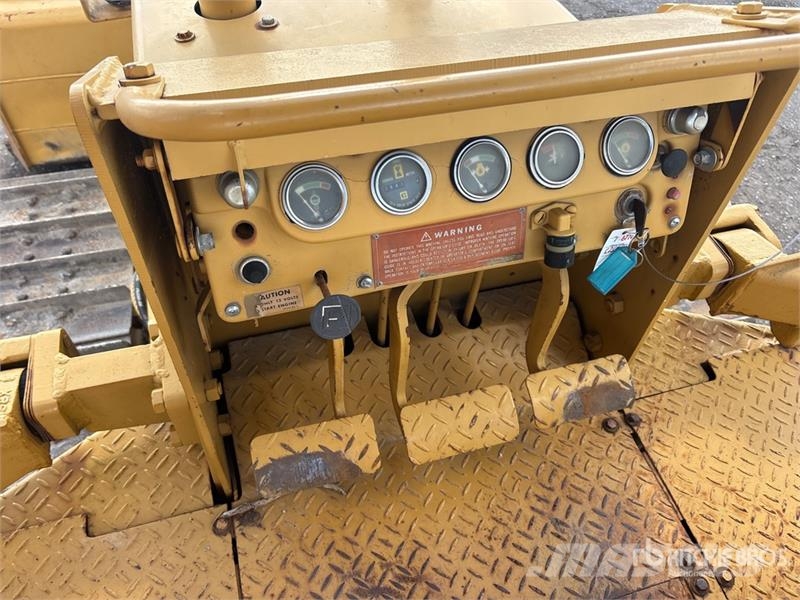 CAT D3B Crawler Dozer Buldožeri guseničari