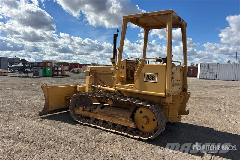 CAT D3B Crawler Dozer Buldožeri guseničari