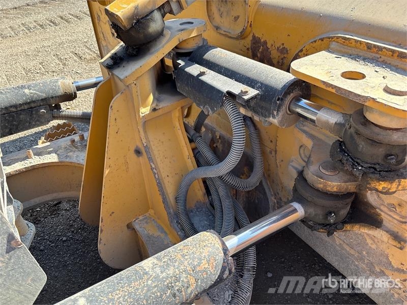 CAT D5K2 LGP 履带式推土机