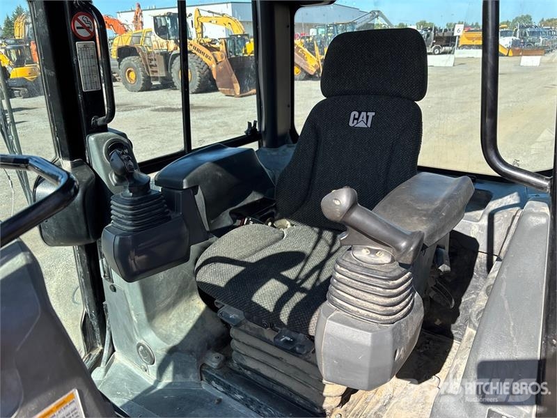 CAT D5K2 LGP 履带式推土机