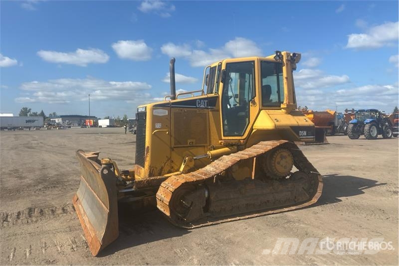 CAT D5N XL Гусеничні бульдозери