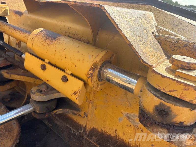 CAT D5N XL Гусеничні бульдозери