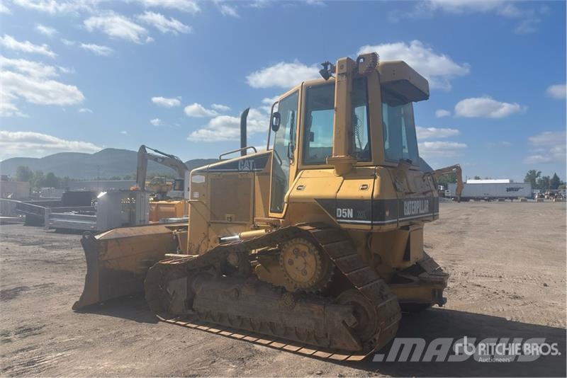 CAT D5N XL Гусеничні бульдозери