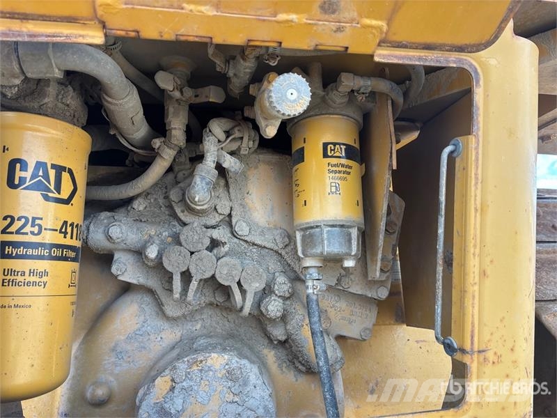 CAT D5N XL Гусеничні бульдозери