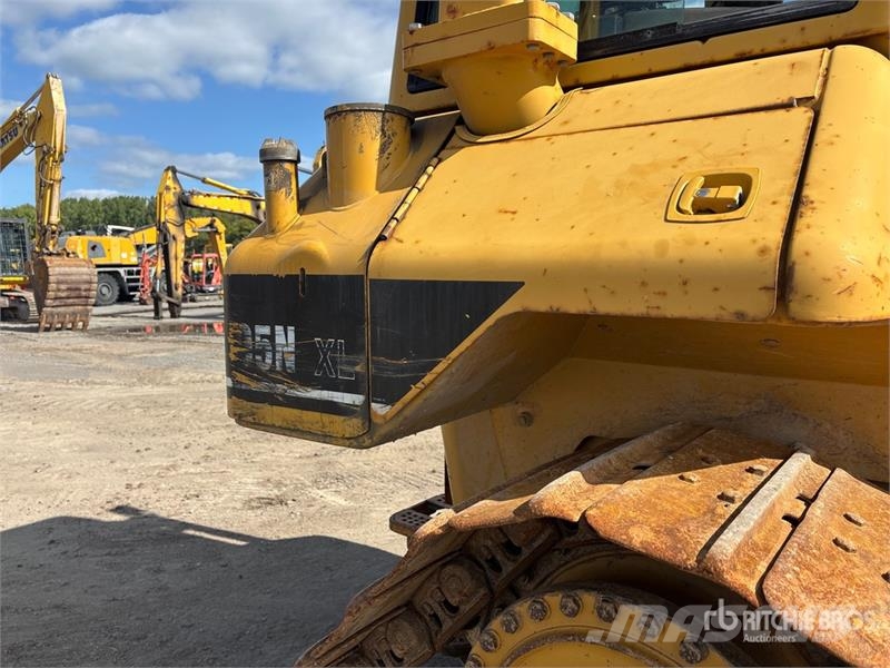 CAT D5N XL Гусеничні бульдозери