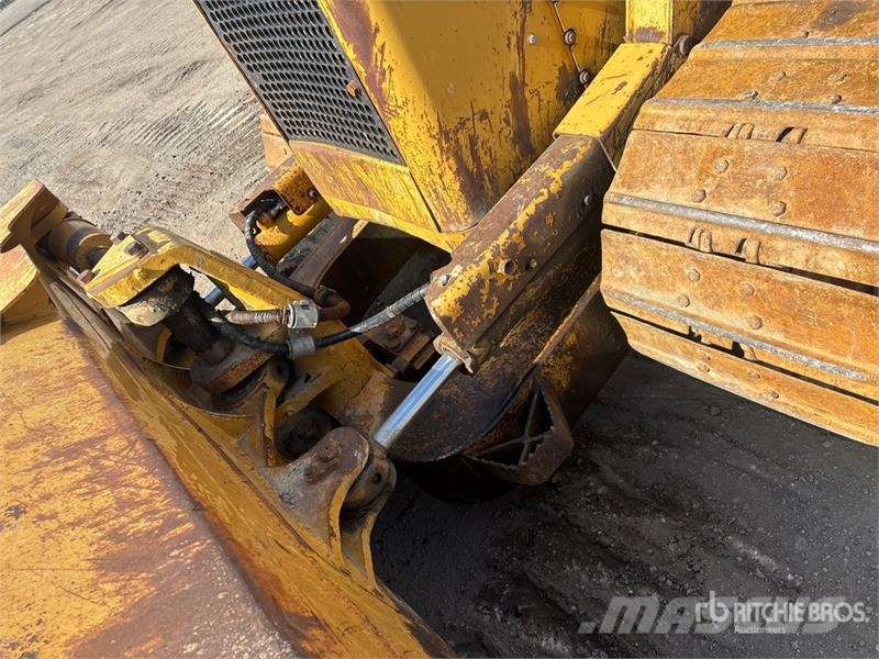 CAT D5N XL Гусеничні бульдозери