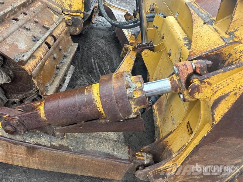 CAT D6 XE Bulldozer