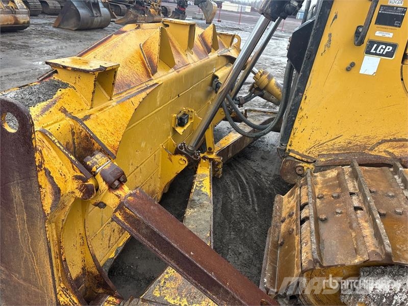 CAT D6 XE Bulldozer