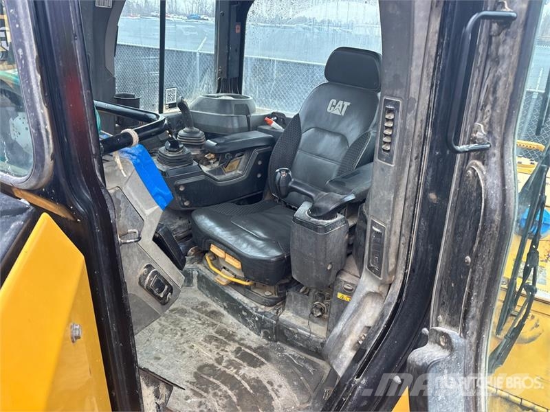 CAT D6 XE Bulldozer