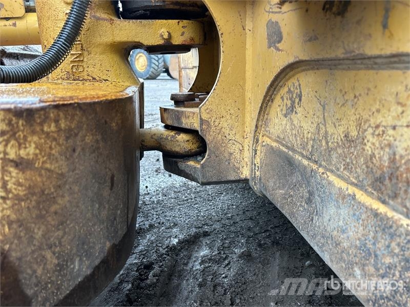 CAT D6K LGP Buldožeri guseničari