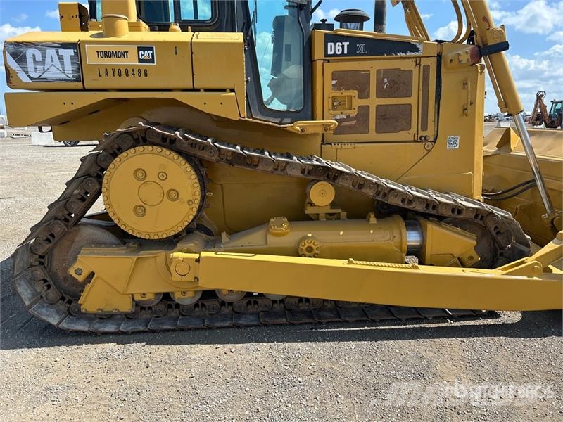 CAT D6T XL Гусеничные бульдозеры