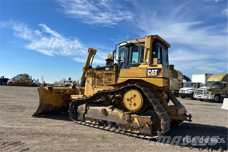 CAT D6T XL Crawler Dozer Bulldozer