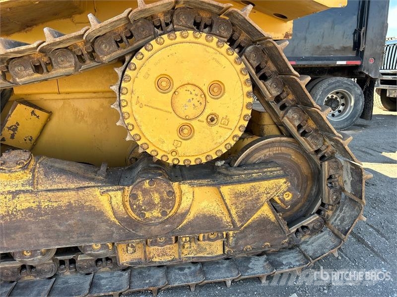 CAT D6T XL Crawler Dozer Bulldozer