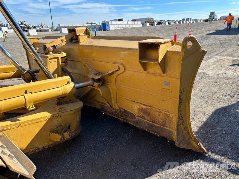 CAT D6T XL Crawler Dozer Bulldozer