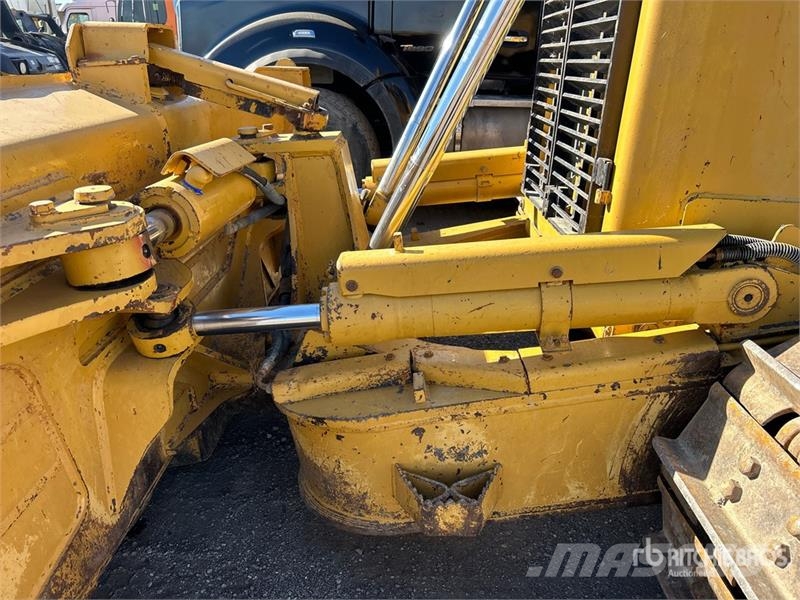 CAT D6T XL Crawler Dozer Bulldozer