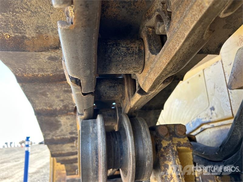CAT D6T XL Crawler Dozer Bulldozer