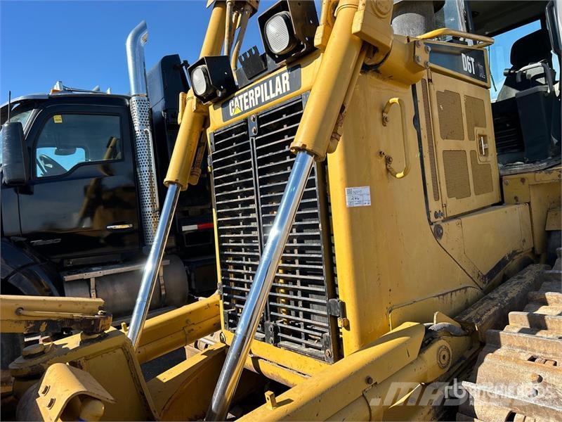 CAT D6T XL Crawler Dozer Bulldozer