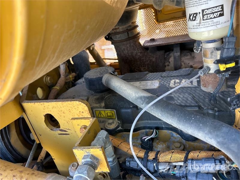 CAT D6T XL Crawler Dozer Bulldozer