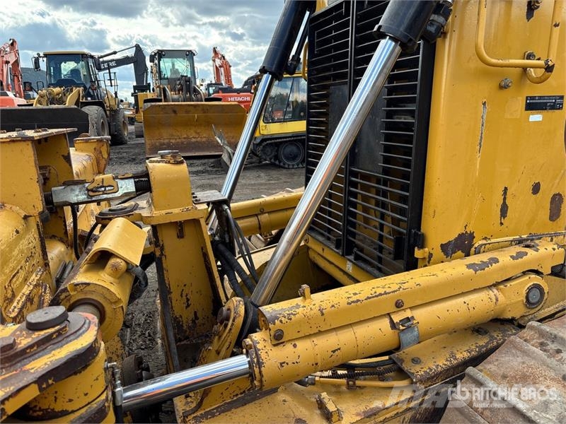 CAT D6T XW Crawler Dozer Гусеничні бульдозери