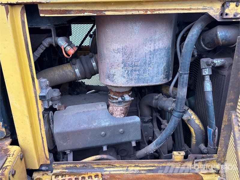 CAT D6T XW Crawler Dozer Гусеничные бульдозеры