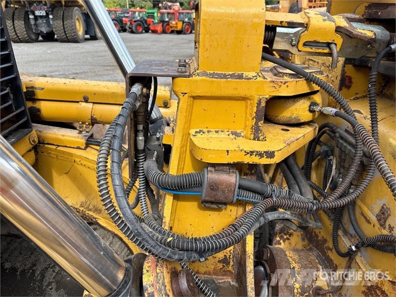 CAT D6T XW Crawler Dozer Гусеничні бульдозери