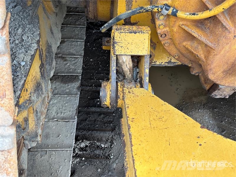 CAT D6T XW Crawler Dozer Гусеничні бульдозери
