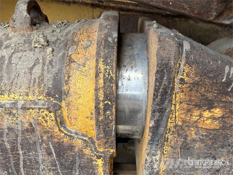 CAT D6T XW Crawler Dozer Гусеничні бульдозери