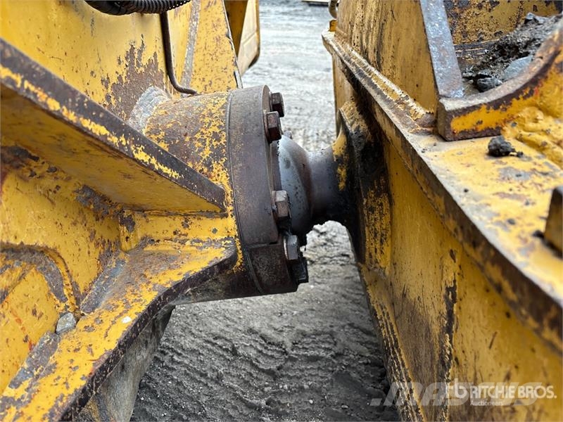 CAT D6T XW Crawler Dozer Гусеничні бульдозери