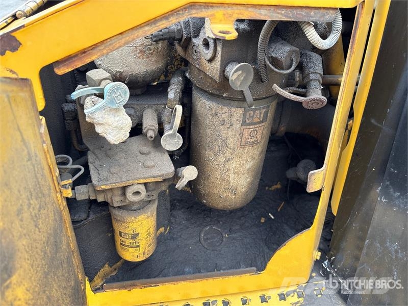 CAT D6T XW Crawler Dozer Гусеничні бульдозери