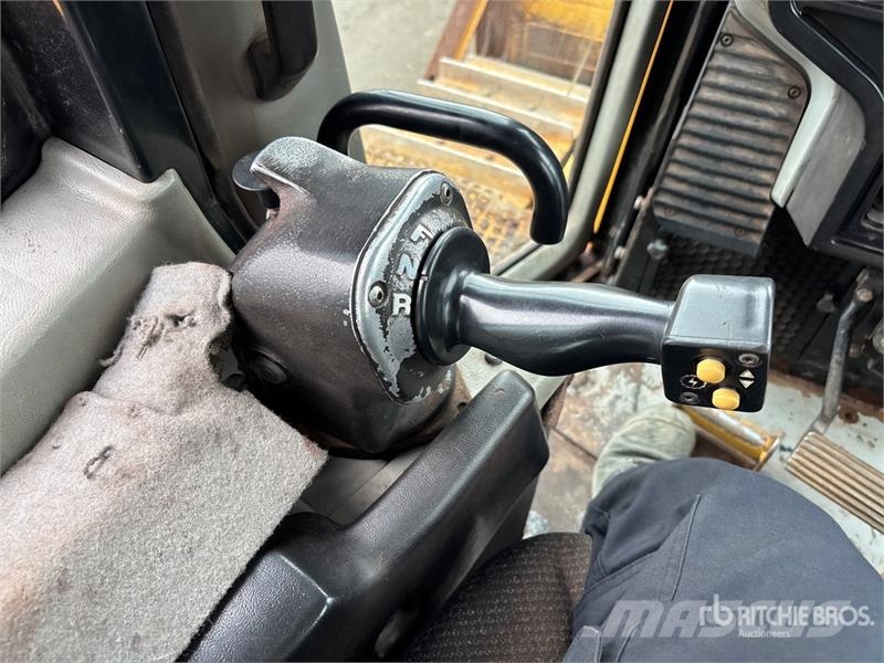 CAT D6T XW Crawler Dozer Гусеничные бульдозеры