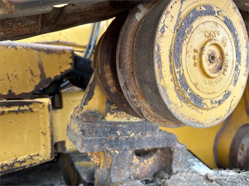 CAT D6T XW Crawler Dozer Гусеничні бульдозери